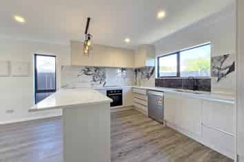 10A White Road, Manurewa
