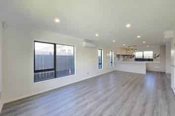 10A White Road, Manurewa
