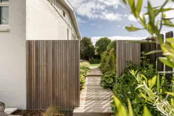 13 Tupaea Place, Otumoetai