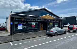 Destination retail/office on Devon