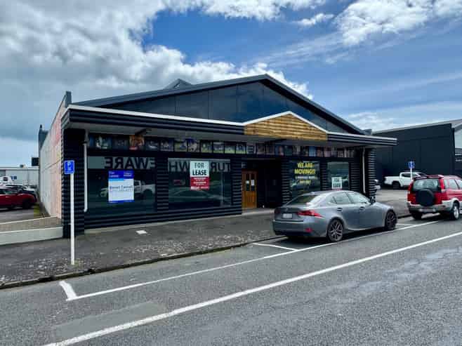 Destination retail/office on Devon