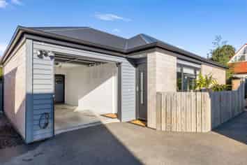 2/14 Cotswold Avenue, Bishopdale