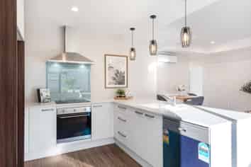 2/14 Cotswold Avenue, Bishopdale