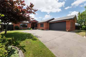 3 Wiltshire Drive, Huntington