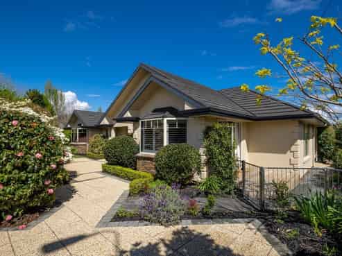 2 Aratia Way, Richmond