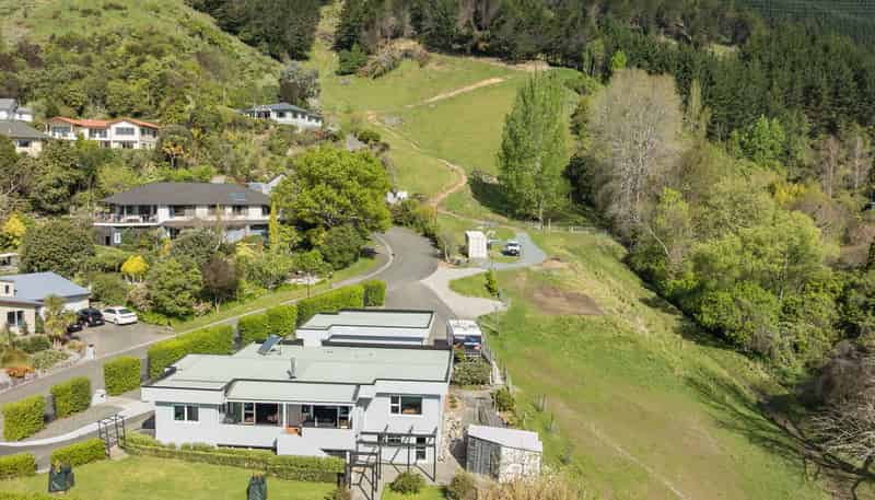 14 Hillplough Heights, Richmond