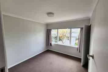 6 Gray Avenue, Paraparaumu Beach