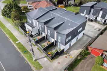 2/518 Blockhouse Bay Road, Blockhouse Bay