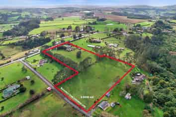 220 Logan Road, Buckland