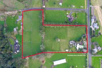 220 Logan Road, Buckland