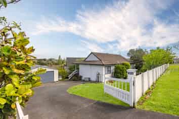 32 Moire Road, Massey