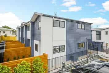 15D East Street, Pukekohe