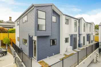 15D East Street, Pukekohe