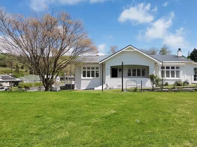 51- 53 Goldfinch Street, Taihape