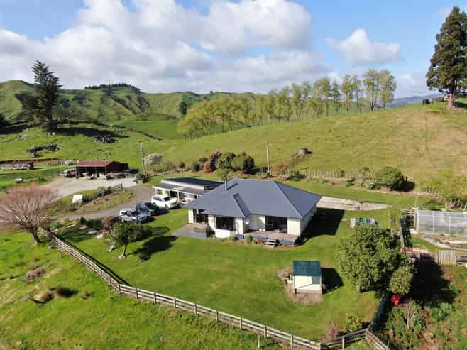168 Pao Road, Aria