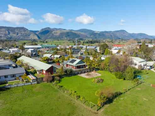 Popular Golden Bay Motel for Sale