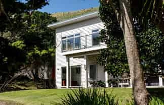 8 Pohutukawa Drive, Waiotahi