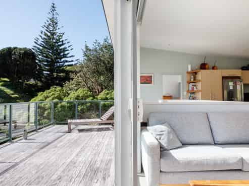 8 Pohutukawa Drive, Waiotahi