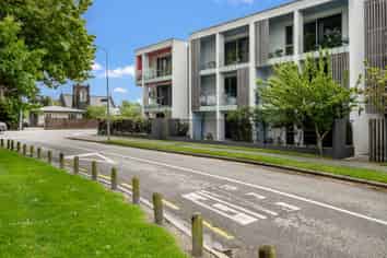 1/193E Riccarton Road, Riccarton