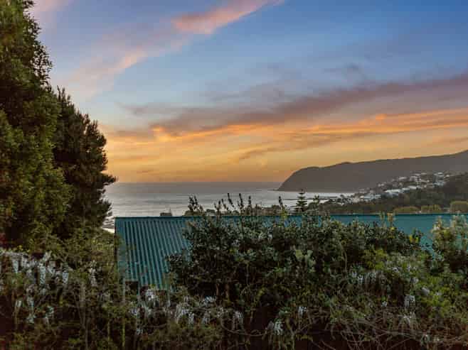 2/11 Mervyn Place, Plimmerton