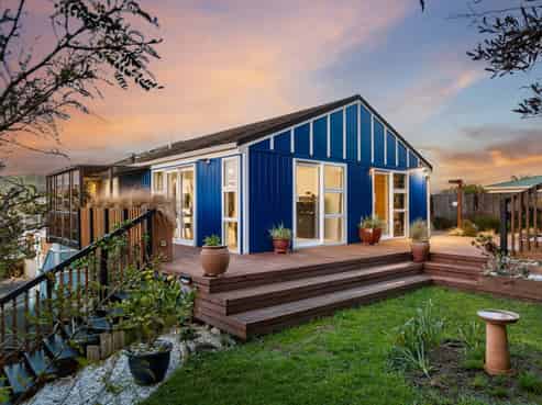 2/11 Mervyn Place, Camborne