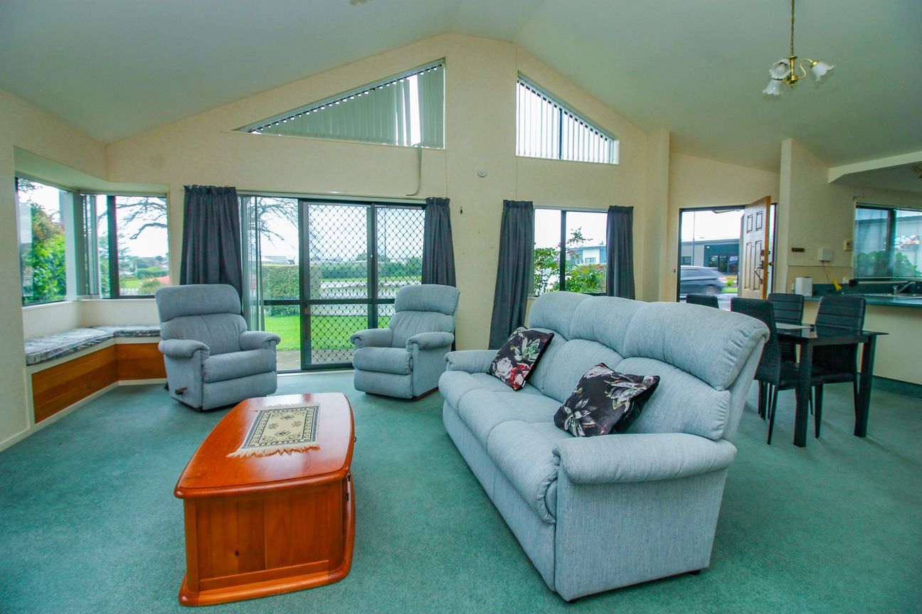 Close to Town, Easy Living - Aanzicht 6