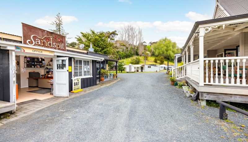 1334 Sandspit Road, Sandspit