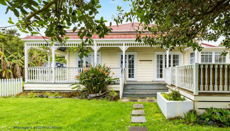 1334 Sandspit Road, Sandspit