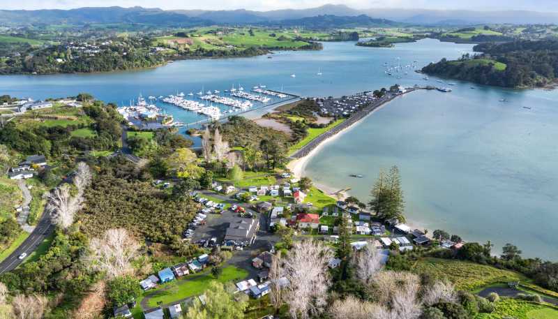 1334 Sandspit Road, Sandspit