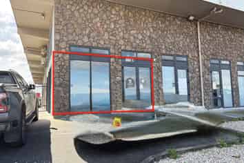 77M²  GROUND FLOOR RETAIL/OFFICE FOR LEASE

 
