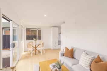1/42a Shands Road, Hornby