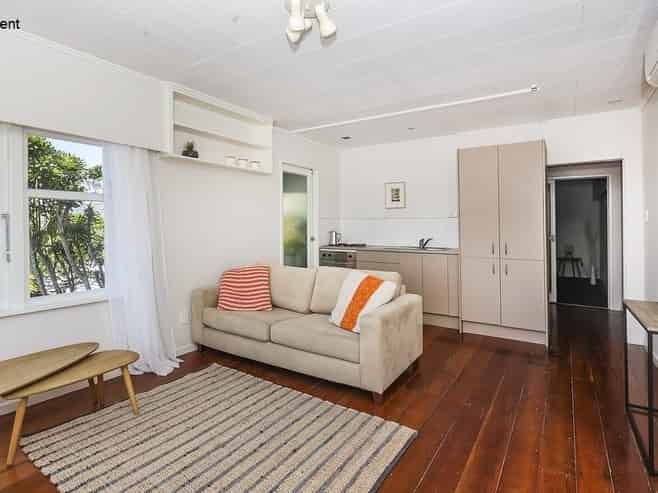 27B (Botto Marewa Road, Hataitai