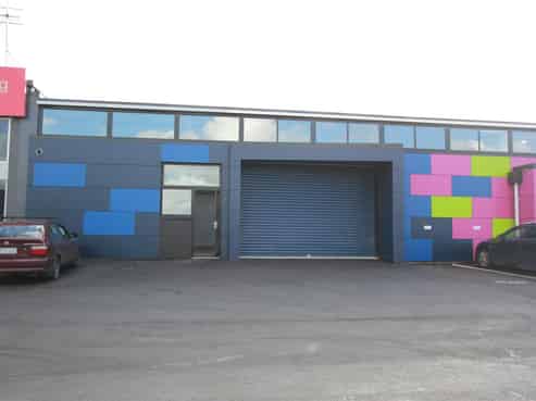 Functional & Modern Industrial Hub