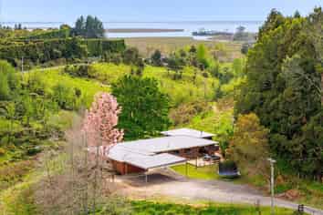 1538 State Highway 2, Whakamarama
