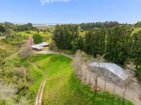 1538 State Highway 2, Whakamarama