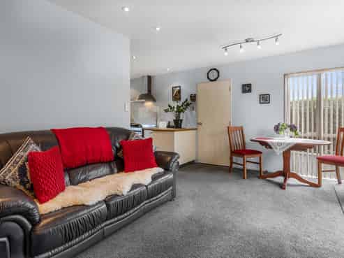 3/210 Hastings Street East, Waltham