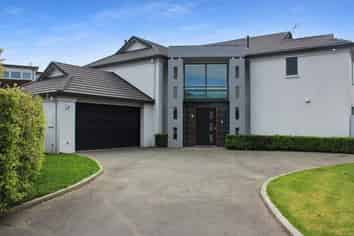 50 Chateau Drive, Burnside