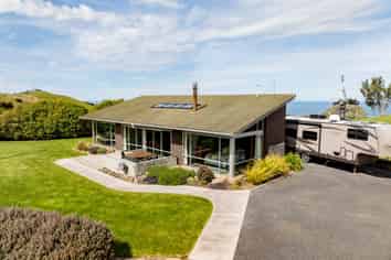 351 Saddle Hill Road, Scroggs Hill