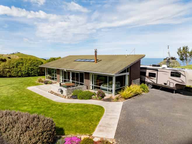 351 Saddle Hill Road, Scroggs Hill
