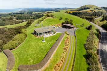 351 Saddle Hill Road, Scroggs Hill