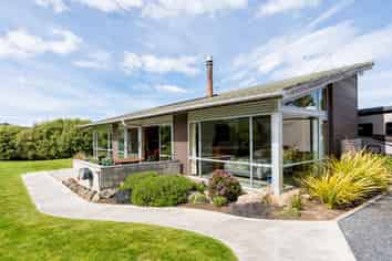 351 Saddle Hill Road, Scroggs Hill