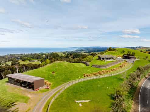 351 Saddle Hill Road, Scroggs Hill