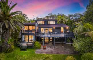 257 Golf Road, Titirangi