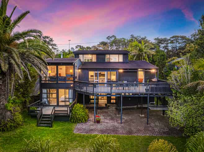 257 Golf Road, Titirangi