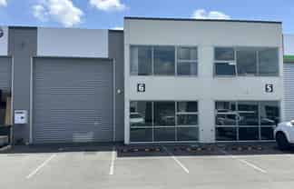 Versatile Warehouse & Office/Retail Space