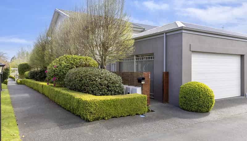 49 Chateau Crescent, Rangatira Park