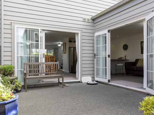 49 Chateau Crescent, Rangatira Park