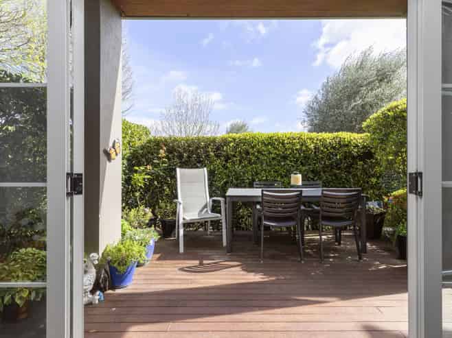 49 Chateau Crescent, Rangatira Park