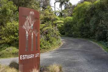 1863 Takaka-Collingwood Highway, Collingwood
