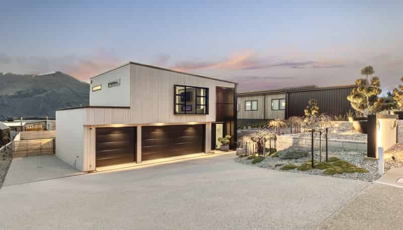9 Mills Road, Wanaka